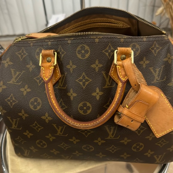 Authentic LV speedy 30 Bag or will trade if you have nice bag same value LV Bag - Picture 1 of 9
